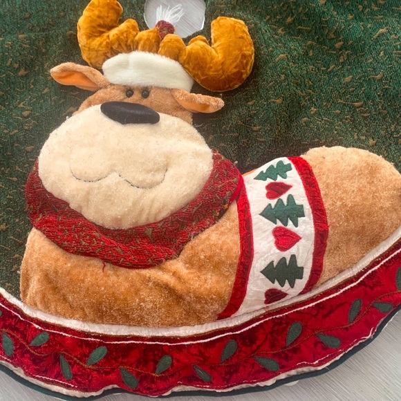 Reindeer Plush 3D Tree Skirt - Picture 2 of 3